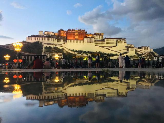 上海到西藏旅游(上海到西藏旅游专列)