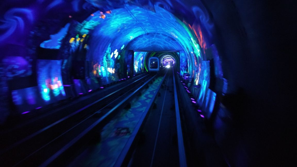 上海外滩观光隧道好玩吗(上海外滩观光隧道好玩吗值得去吗)